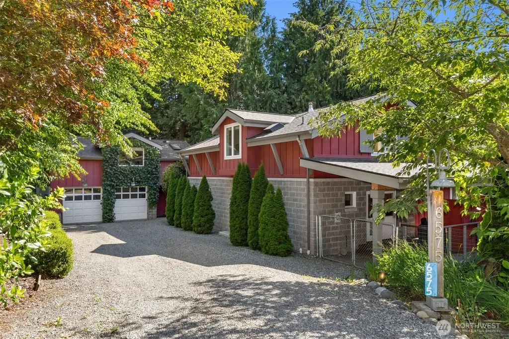 6575 NE Honeysuckle Lane Bainbridge Island WA 98110