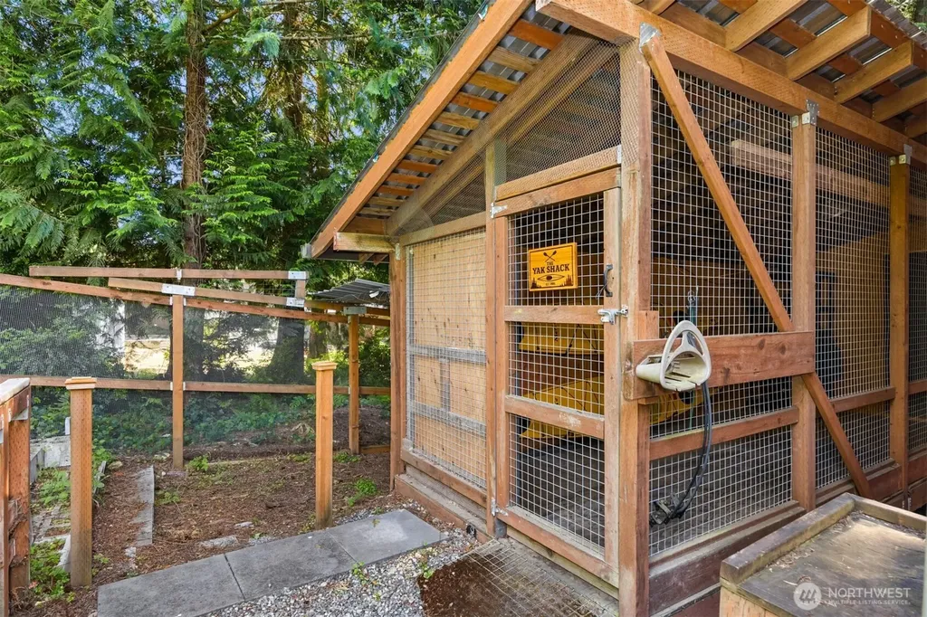 6575 NE Honeysuckle Lane Bainbridge Island WA 98110