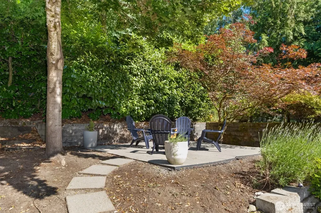 6575 NE Honeysuckle Lane Bainbridge Island WA 98110