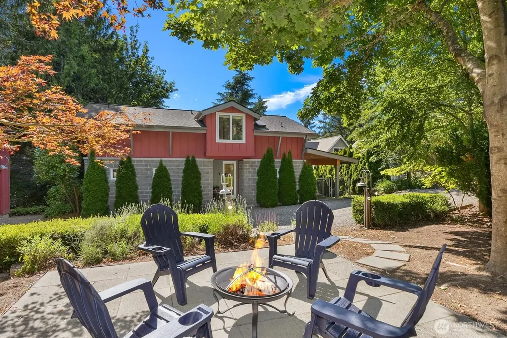 6575 NE Honeysuckle Lane Bainbridge Island WA 98110