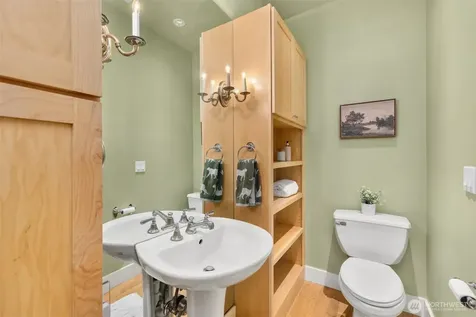 6575 NE Honeysuckle Lane Bainbridge Island WA 98110