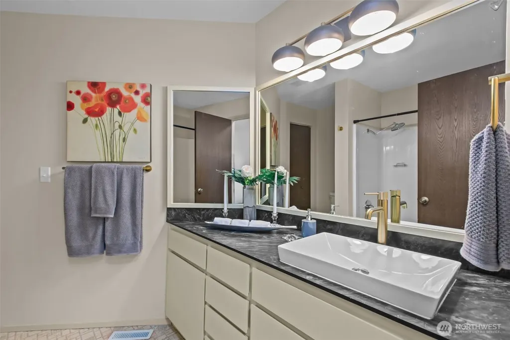 16434 9th Avenue SW Burien WA 98166