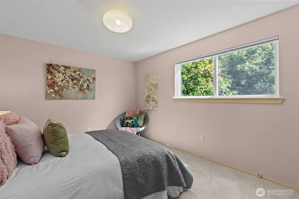 16434 9th Avenue SW Burien WA 98166