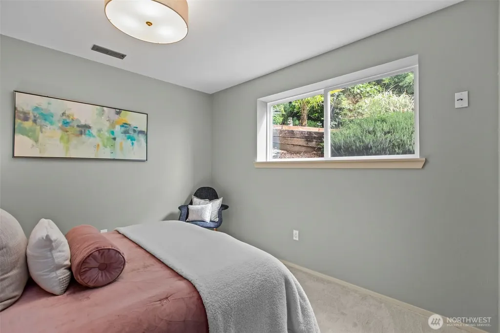 16434 9th Avenue SW Burien WA 98166