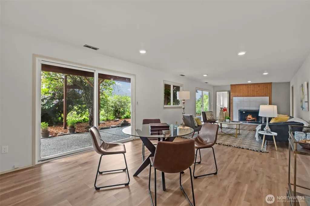 16434 9th Avenue SW Burien WA 98166
