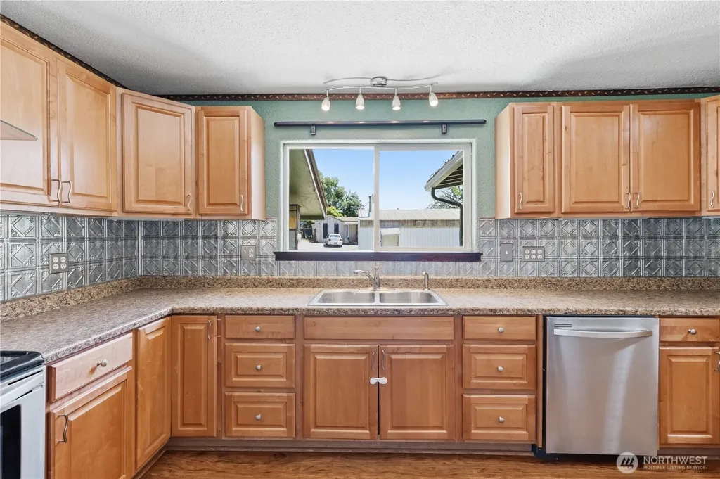 410 W Bartlett Street Omak WA 98841