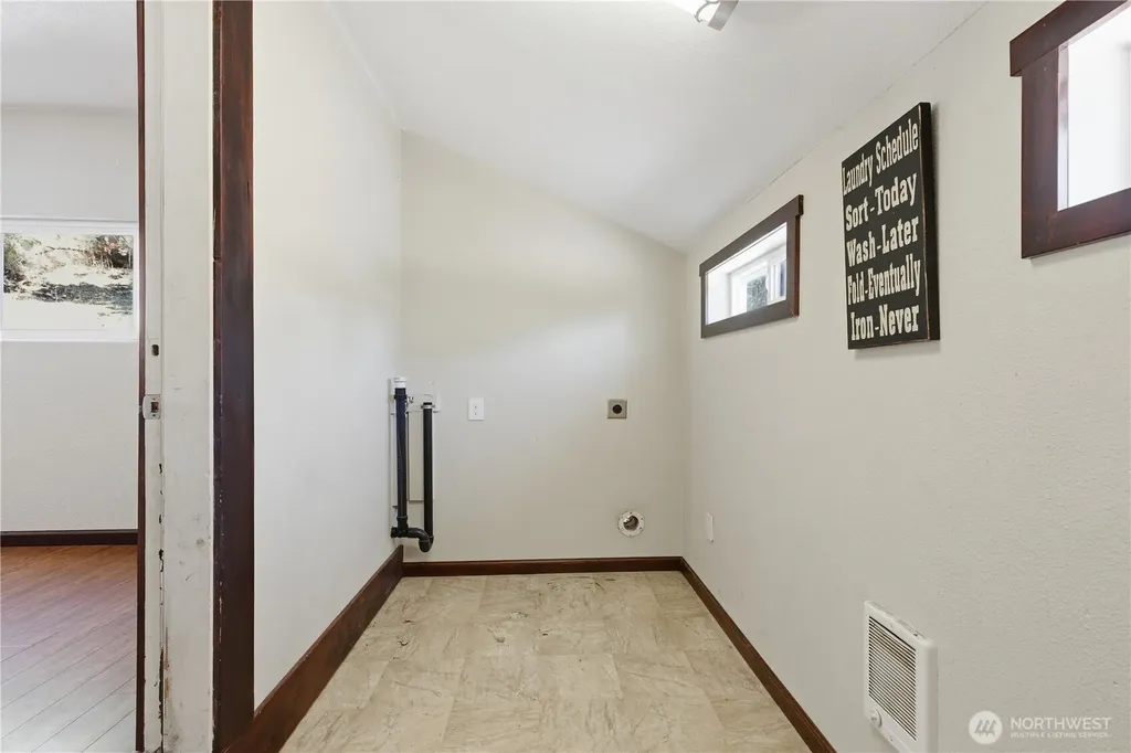 410 W Bartlett Street Omak WA 98841