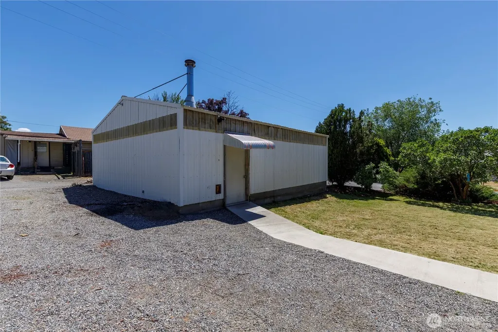410 W Bartlett Street Omak WA 98841