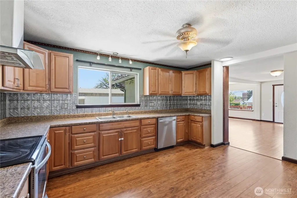 410 W Bartlett Street Omak WA 98841