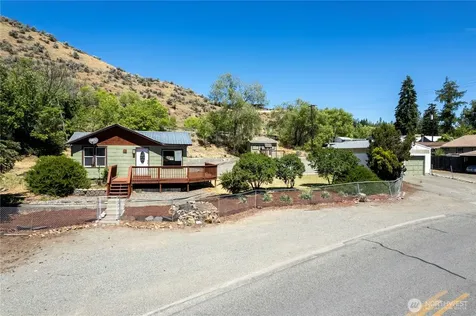 410 W Bartlett Street Omak WA 98841