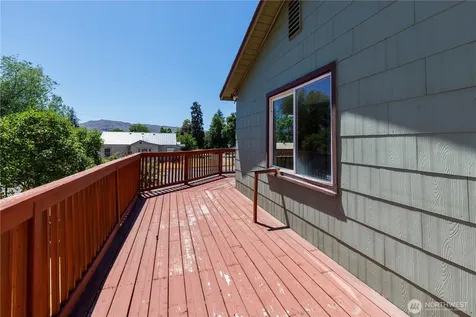 410 W Bartlett Street Omak WA 98841