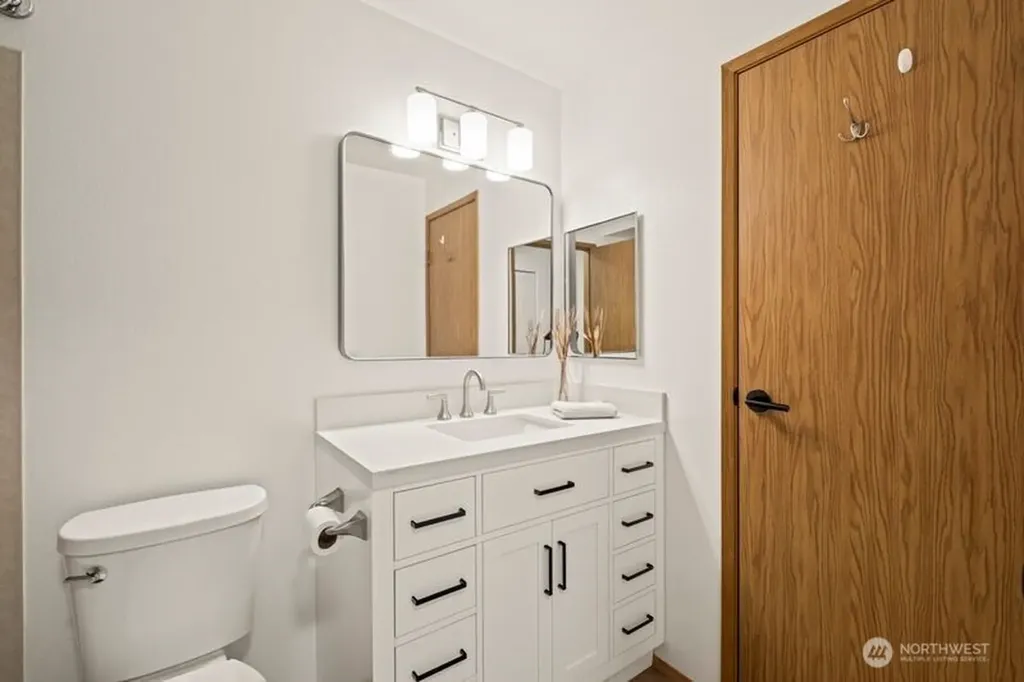 9912 NE 142 Place Kirkland WA 98034