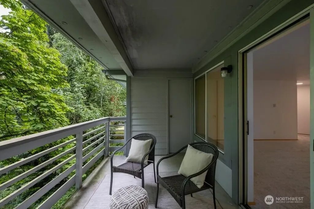 9912 NE 142 Place Kirkland WA 98034