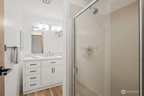 9912 NE 142 Place Kirkland WA 98034