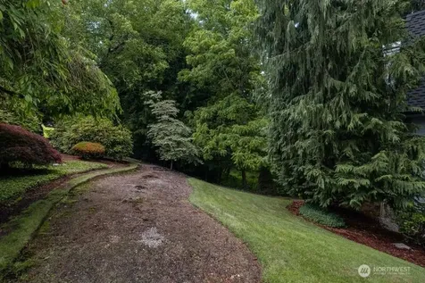 9912 NE 142 Place Kirkland WA 98034