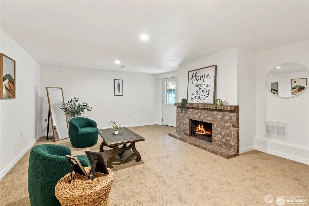2749 Parkway Drive W University Place WA 98466