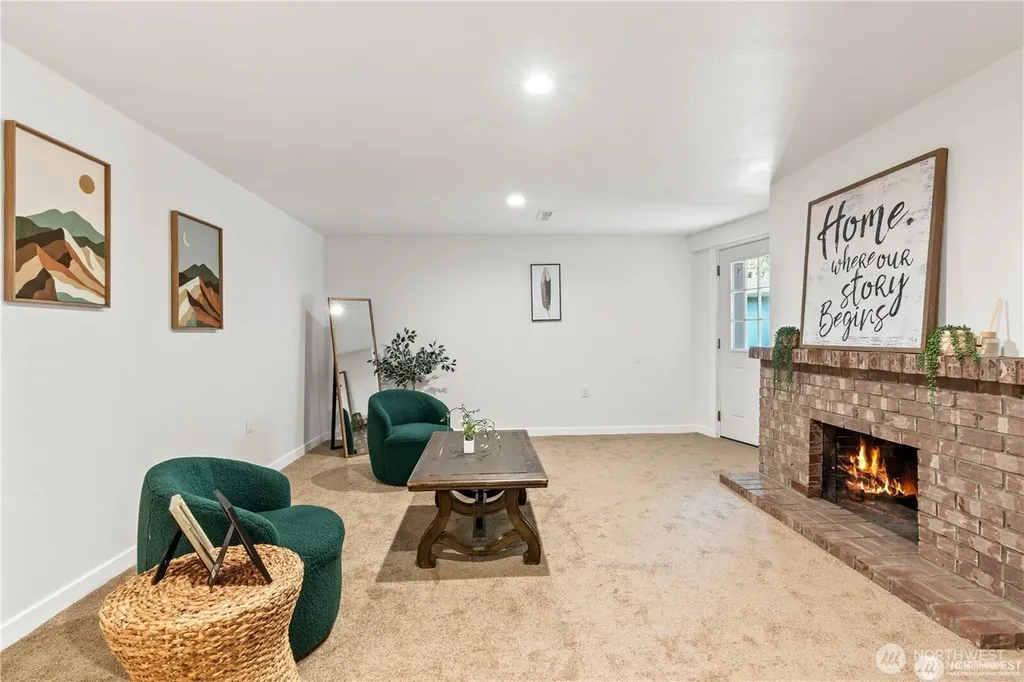 2749 Parkway Drive W University Place WA 98466