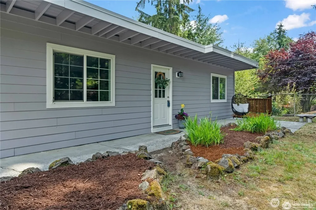 2749 Parkway Drive W University Place WA 98466