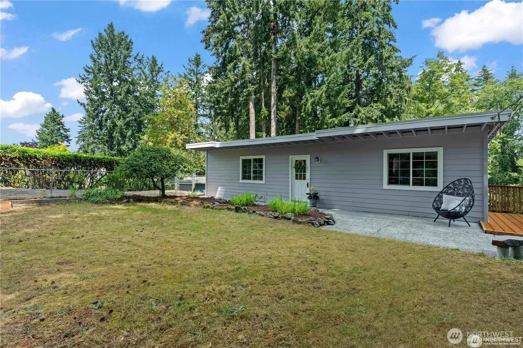 2749 Parkway Drive W University Place WA 98466