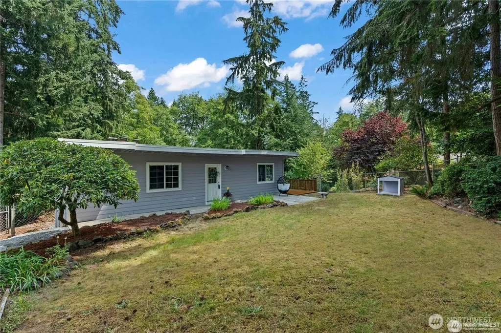 2749 Parkway Drive W University Place WA 98466