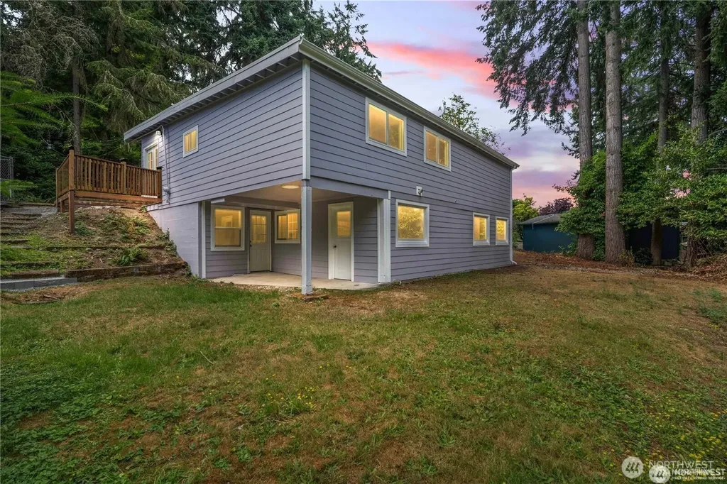 2749 Parkway Drive W University Place WA 98466