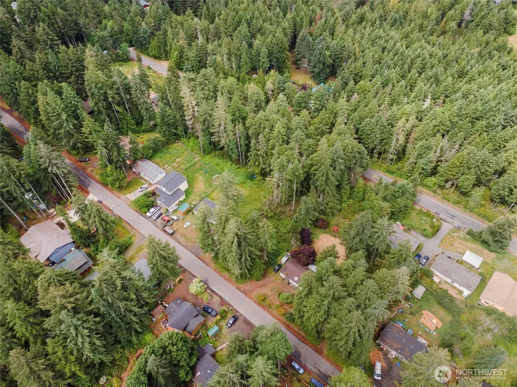 1870 E Trails End Drive Belfair WA 98528