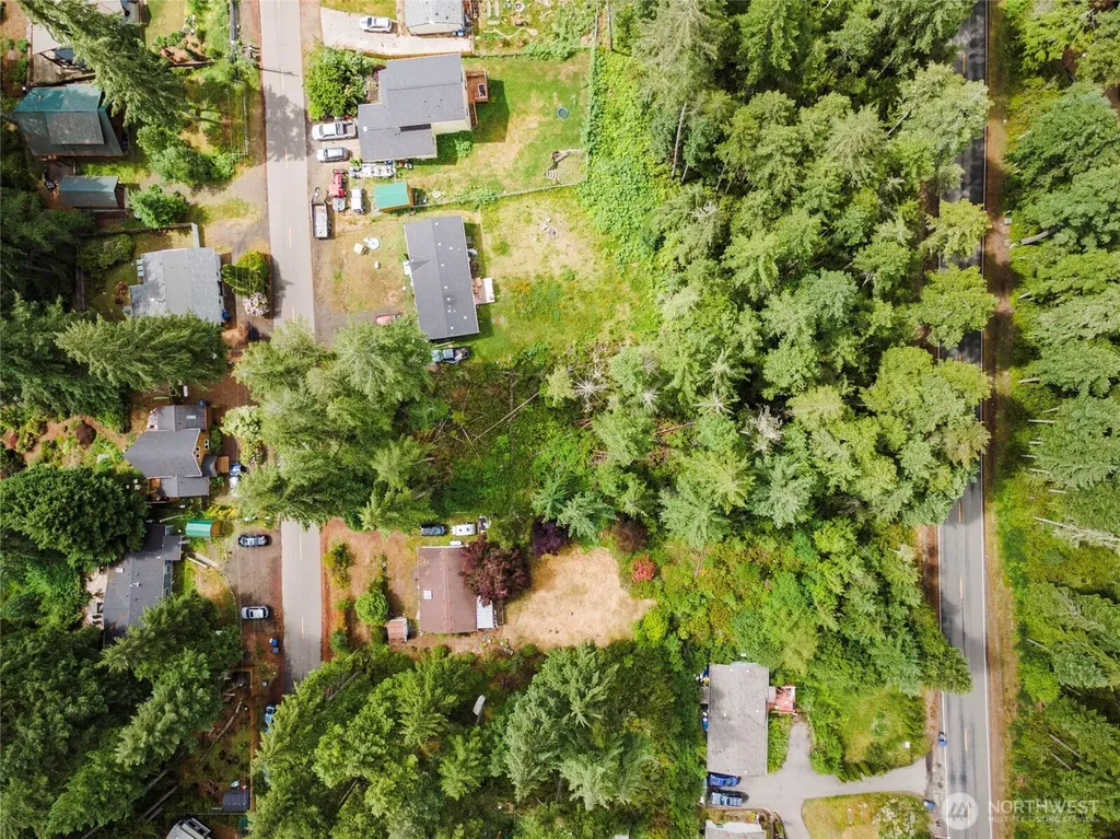 1870 E Trails End Drive Belfair WA 98528