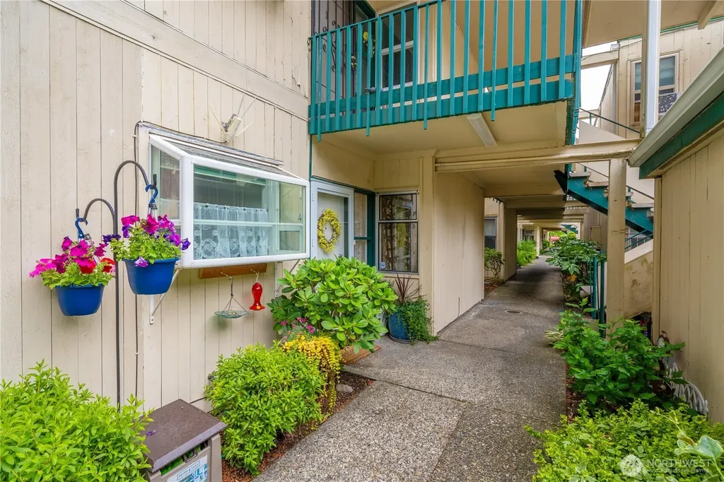 10430 Gravelly Lake Drive SW Lakewood WA 98499