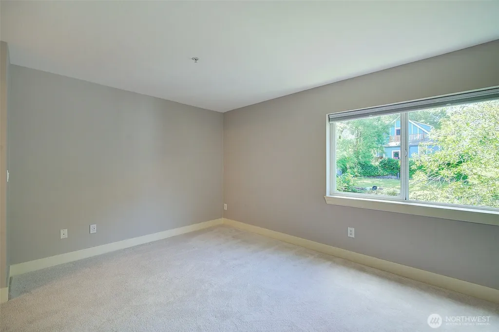 215 20th Avenue E Seattle WA 98112