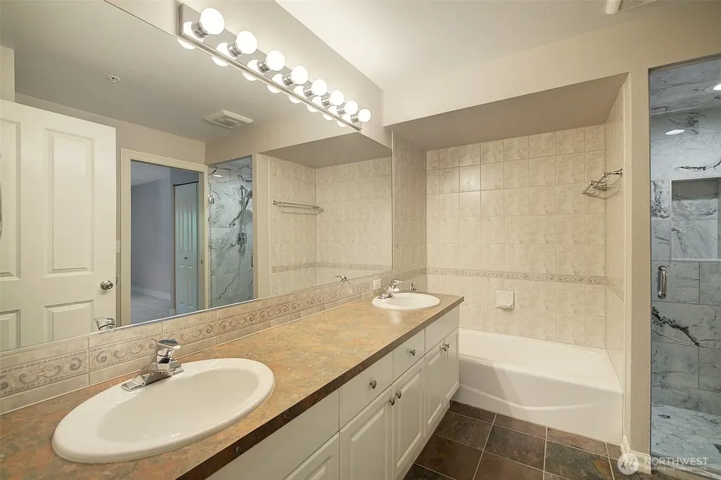 215 20th Avenue E Seattle WA 98112