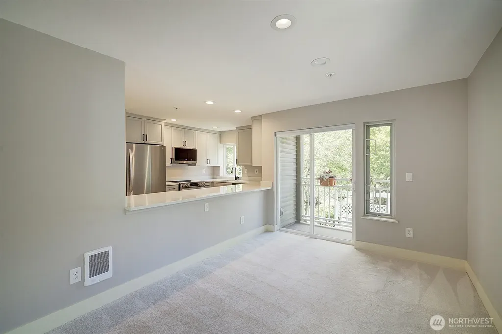 215 20th Avenue E Seattle WA 98112