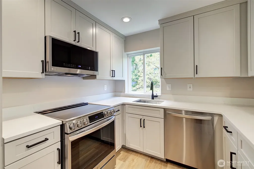 215 20th Avenue E Seattle WA 98112