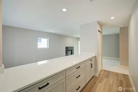 215 20th Avenue E Seattle WA 98112