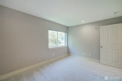 215 20th Avenue E Seattle WA 98112