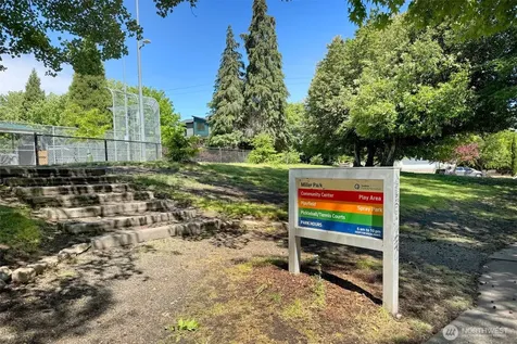 215 20th Avenue E Seattle WA 98112