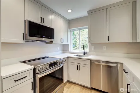 215 20th Avenue E Seattle WA 98112
