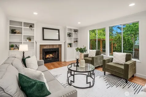 24544 SE 43rd Place Sammamish WA 98029