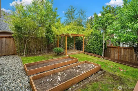 24544 SE 43rd Place Sammamish WA 98029