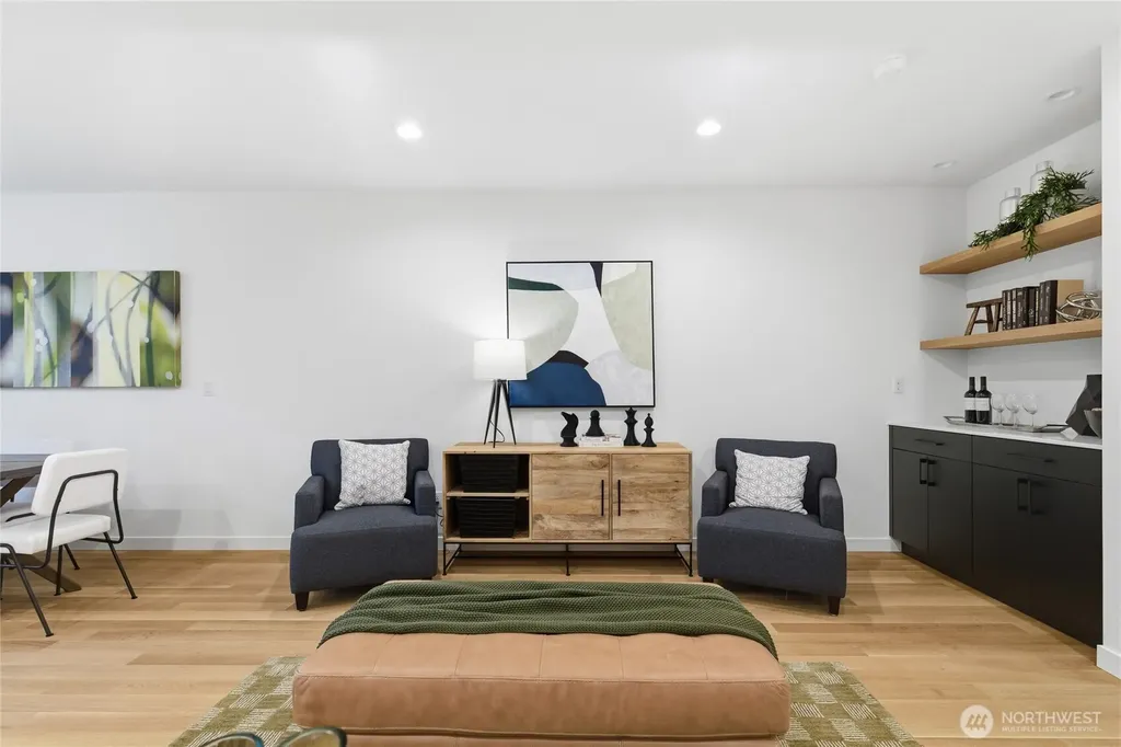 3646 Greenwood Avenue N Seattle WA 98103