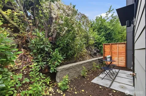 3646 Greenwood Avenue N Seattle WA 98103