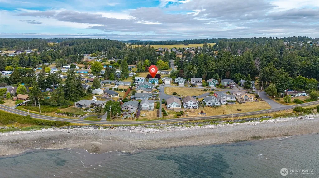 1086 Landing Circle Oak Harbor WA 98277