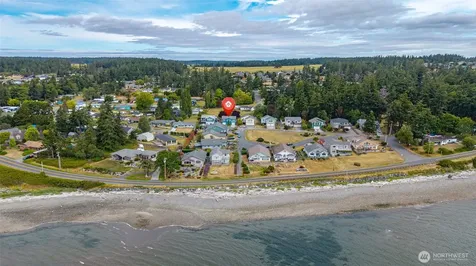 1086 Landing Circle Oak Harbor WA 98277