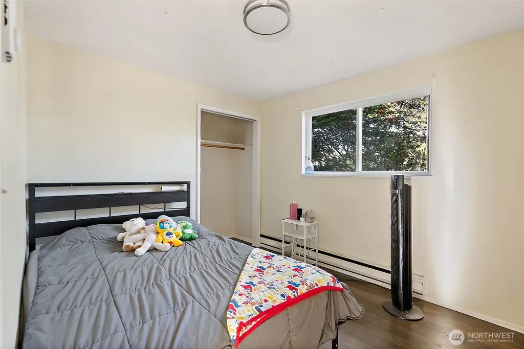21903 82nd Place W Edmonds WA 98026