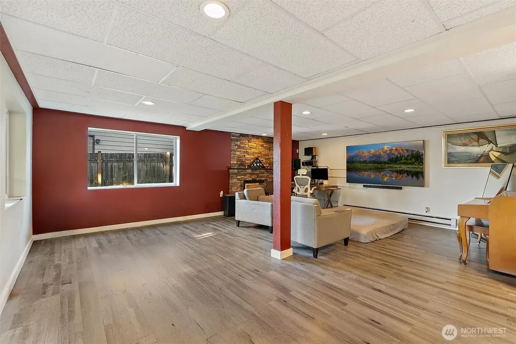 21903 82nd Place W Edmonds WA 98026