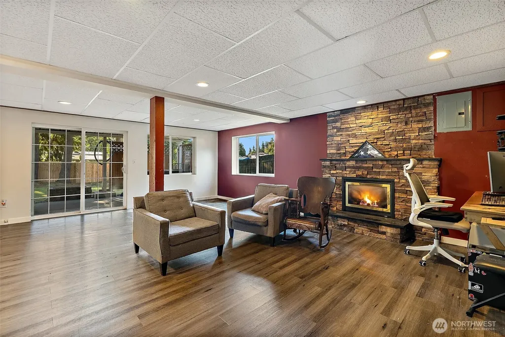 21903 82nd Place W Edmonds WA 98026