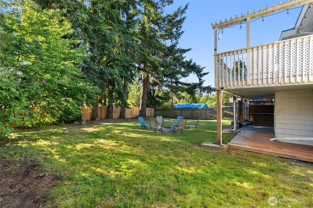 21903 82nd Place W Edmonds WA 98026
