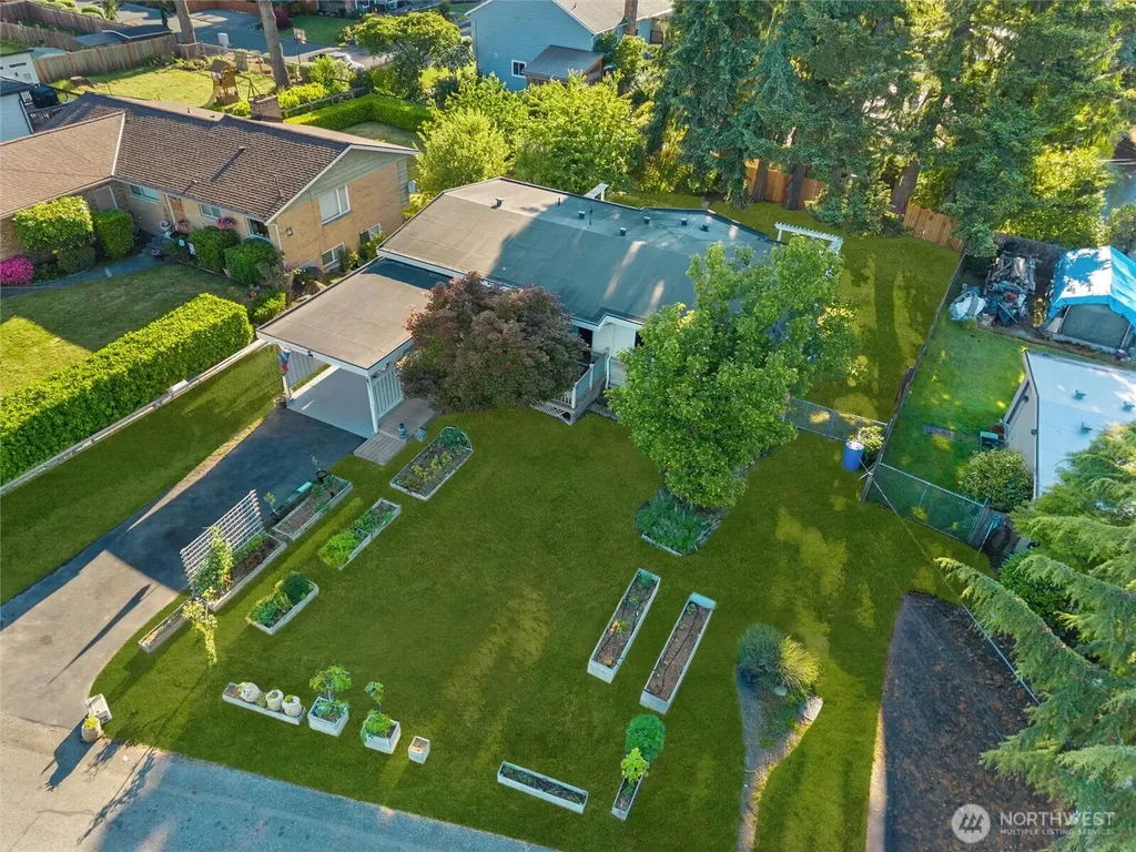21903 82nd Place W Edmonds WA 98026