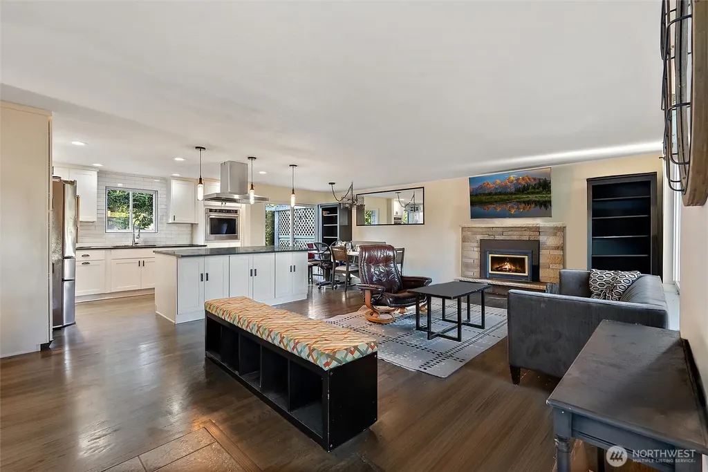 21903 82nd Place W Edmonds WA 98026