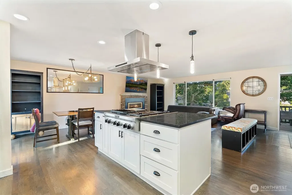 21903 82nd Place W Edmonds WA 98026