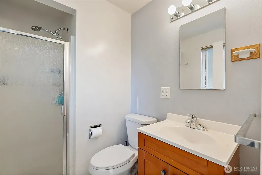 21903 82nd Place W Edmonds WA 98026